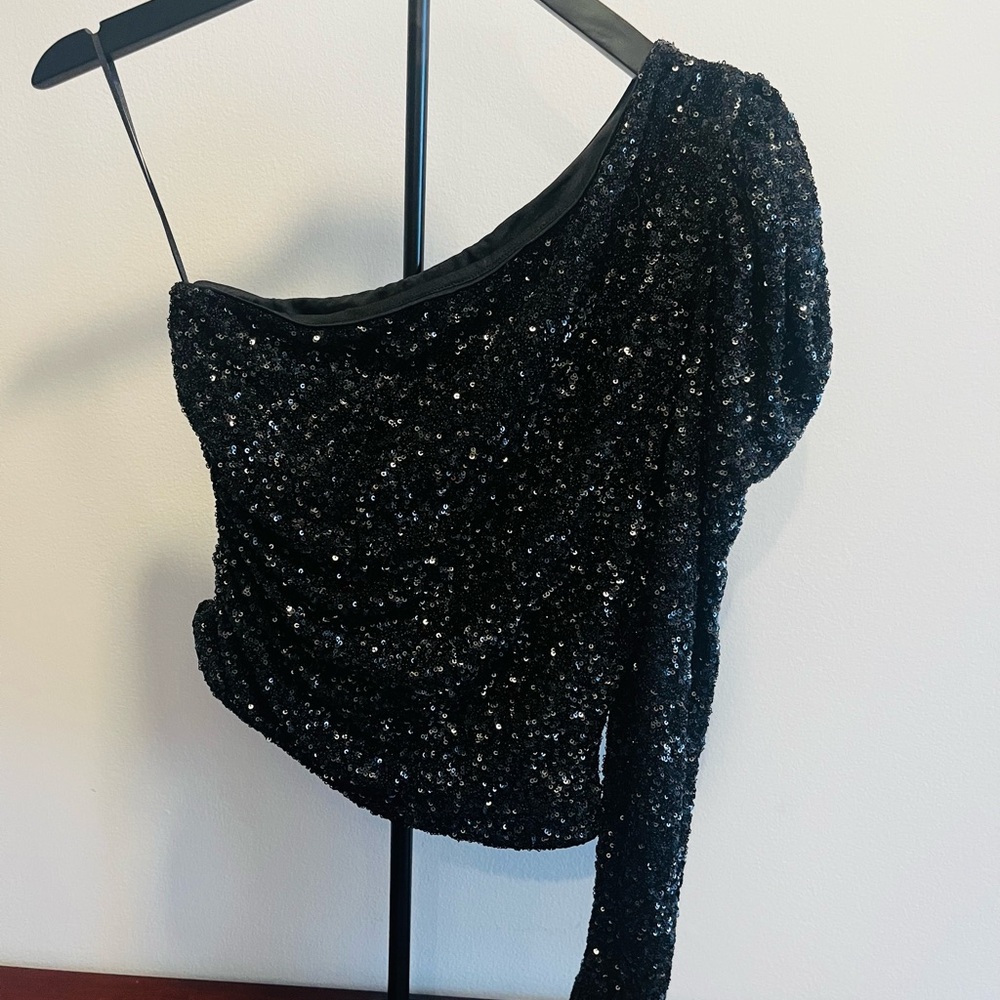 Express Black Sequin One-Shoulder Blouse - Picture 2 of 2